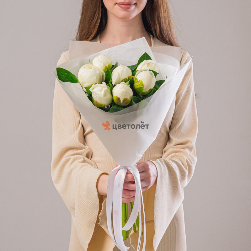 Букет из 7 пионов