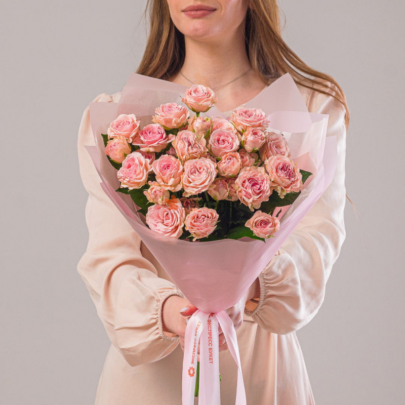 7 кустовых роз